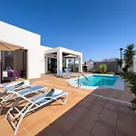 Βίλα Casa Maddy - A Charming Location With Every Comfort *