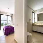 Casa Maddy - A Charming Location With Every Comfort ヴィラ