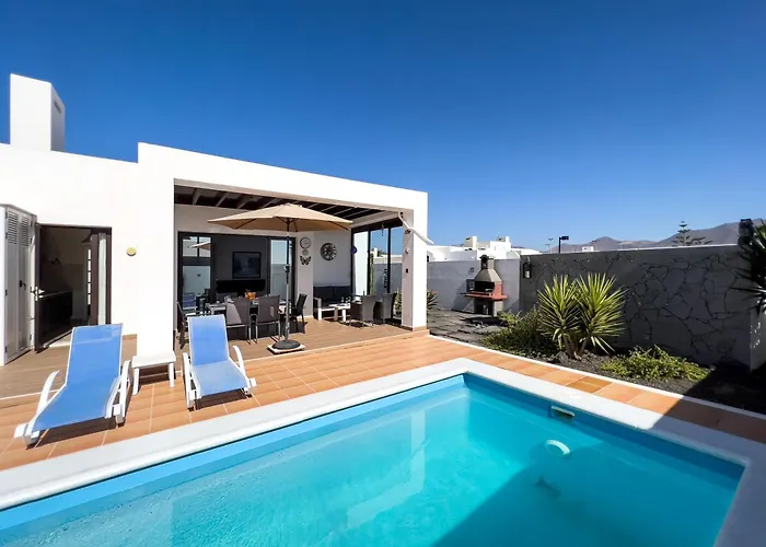 Casa Maddy - A Charming Location With Every Comfort Vila